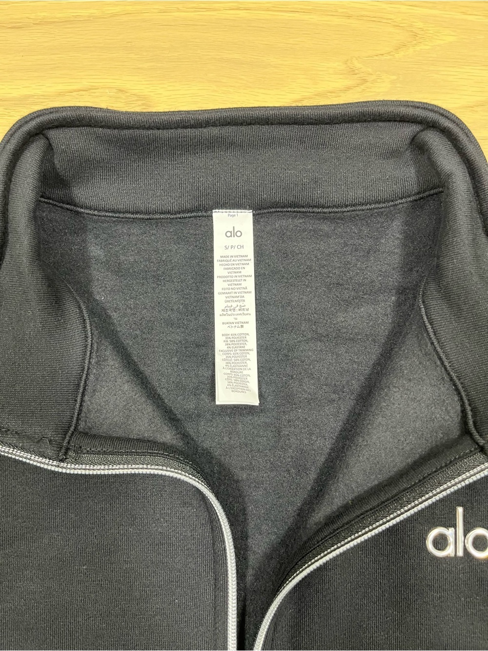 ALO Accolade Quarter-Zip Pullover Black Small - Picture 3 of 7